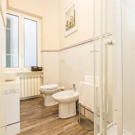 Apartment Casa Matilde, Chic&charme A 2 Passi Da De Ferrari - Metro Per Acquario