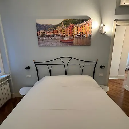 Apartment Casa Matilde, Chic&charme A 2 Passi Da De Ferrari - Metro Per Acquario Genoa